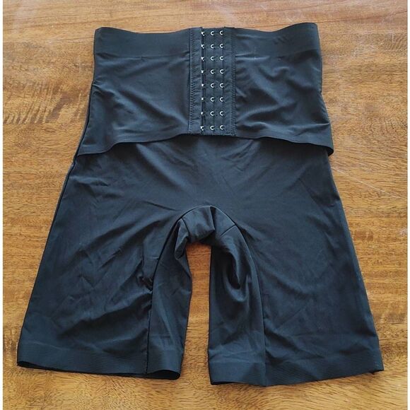 UNDER WHERE? Luxury Collection Slimming thigh shaper with control belt Size Smal - Picture 1 of 6